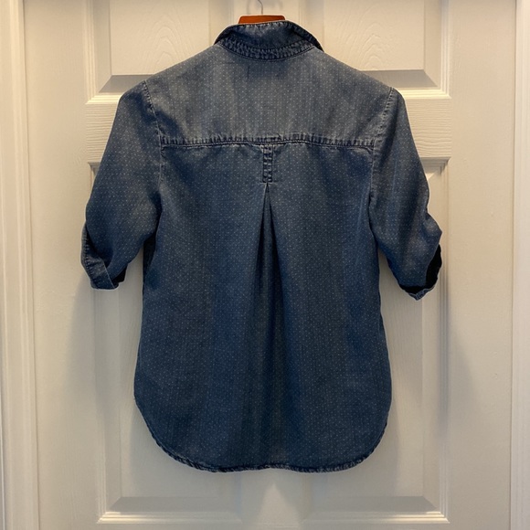 Denim top💙 - Picture 2 of 4